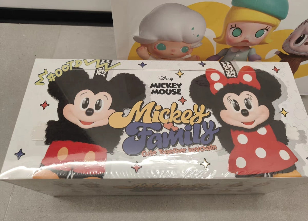 Popmart Micky Family Keychain seal full set