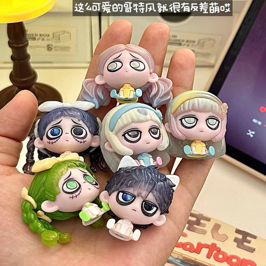 Kiki Sitting In A Row Mini Bean