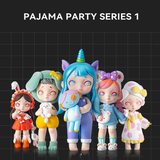 Space capsule Laura  Pajama Party Series 01