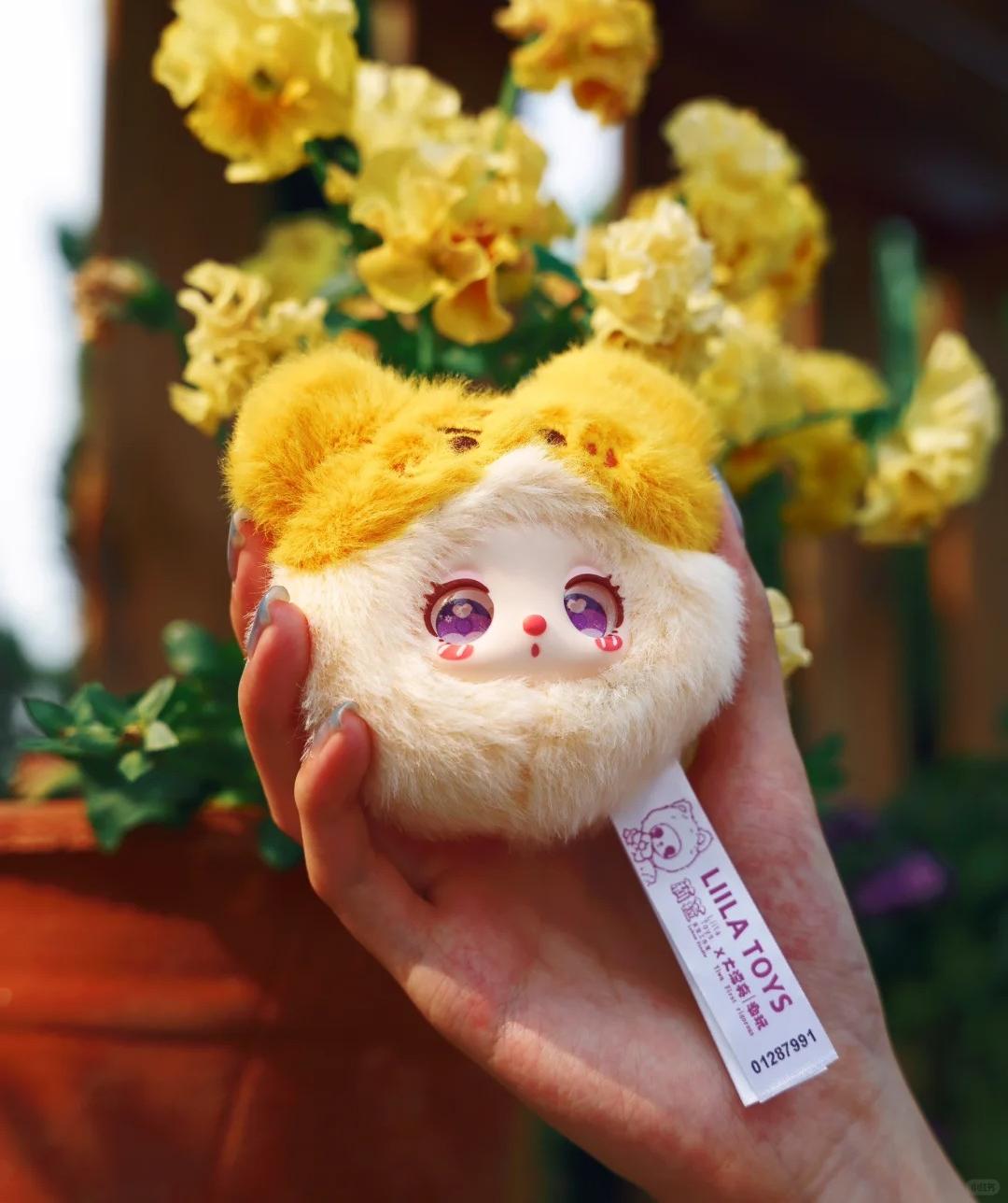 liila's garden tea paty mini plush pendant