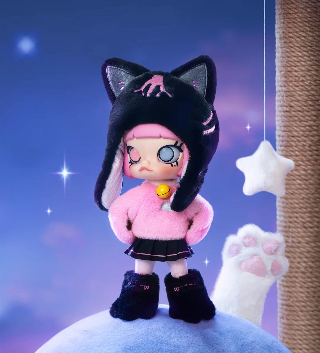 Q - Molly Articulated Action Figure Collection 1/8