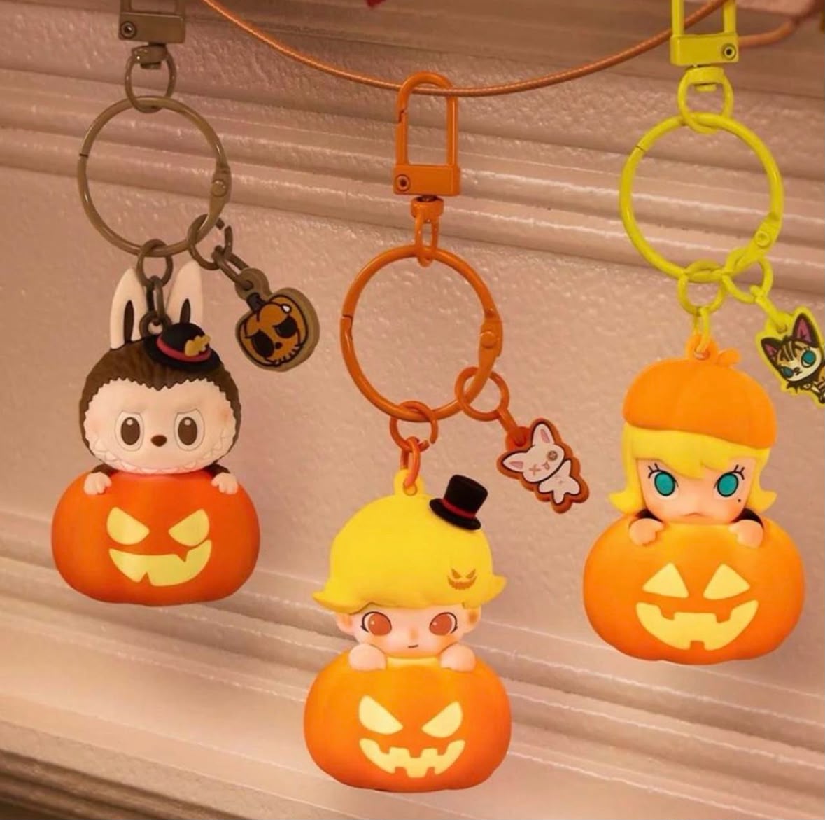 pop mart halloween pumpkin pendant